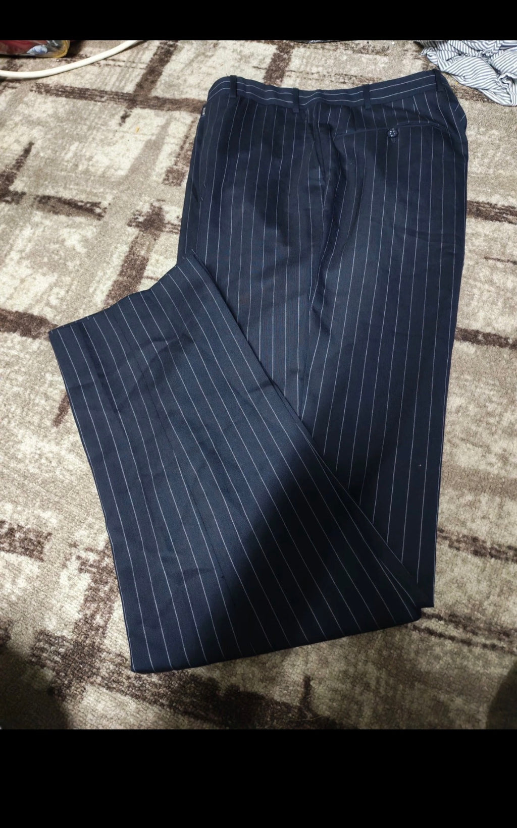 Classic Collection Corneliani extrafine pure wool chalk stripes navy suit 34R