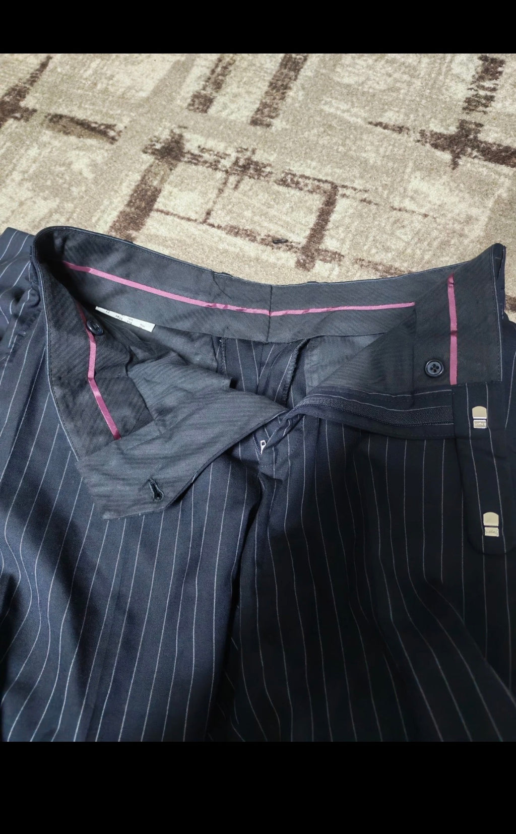Classic Collection Corneliani extrafine pure wool chalk stripes navy suit 34R