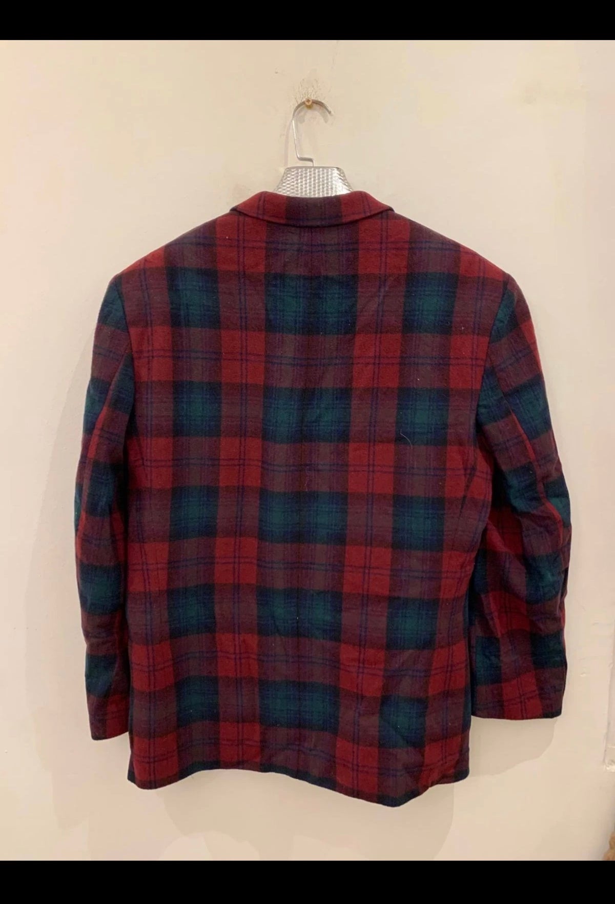 Vintage wool blend plaid silver button red green navy jacket blazer 44R 44L