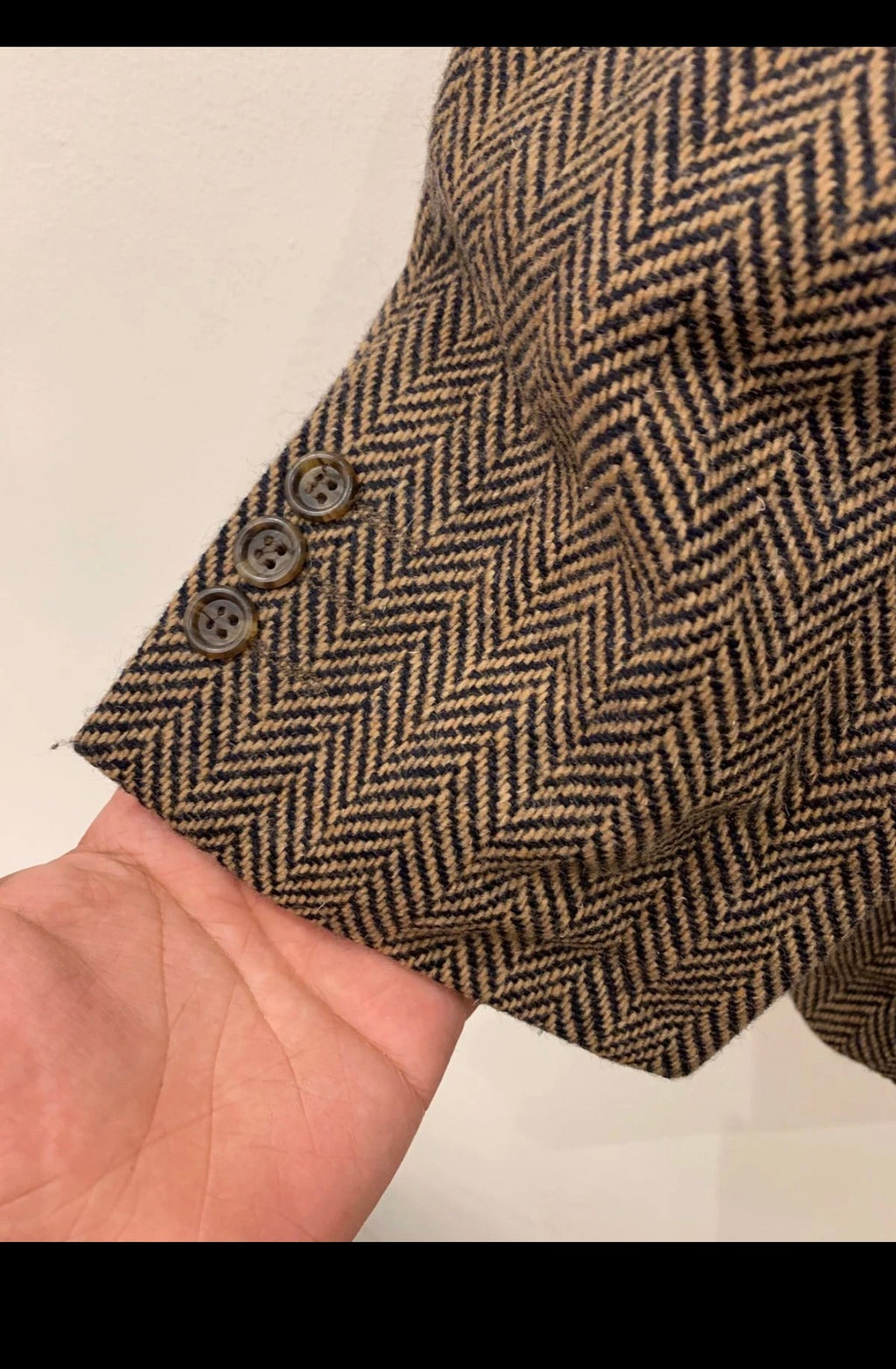 Vintage wool blend Tweed herringbone brown hunting jacket blazer 44R 44L