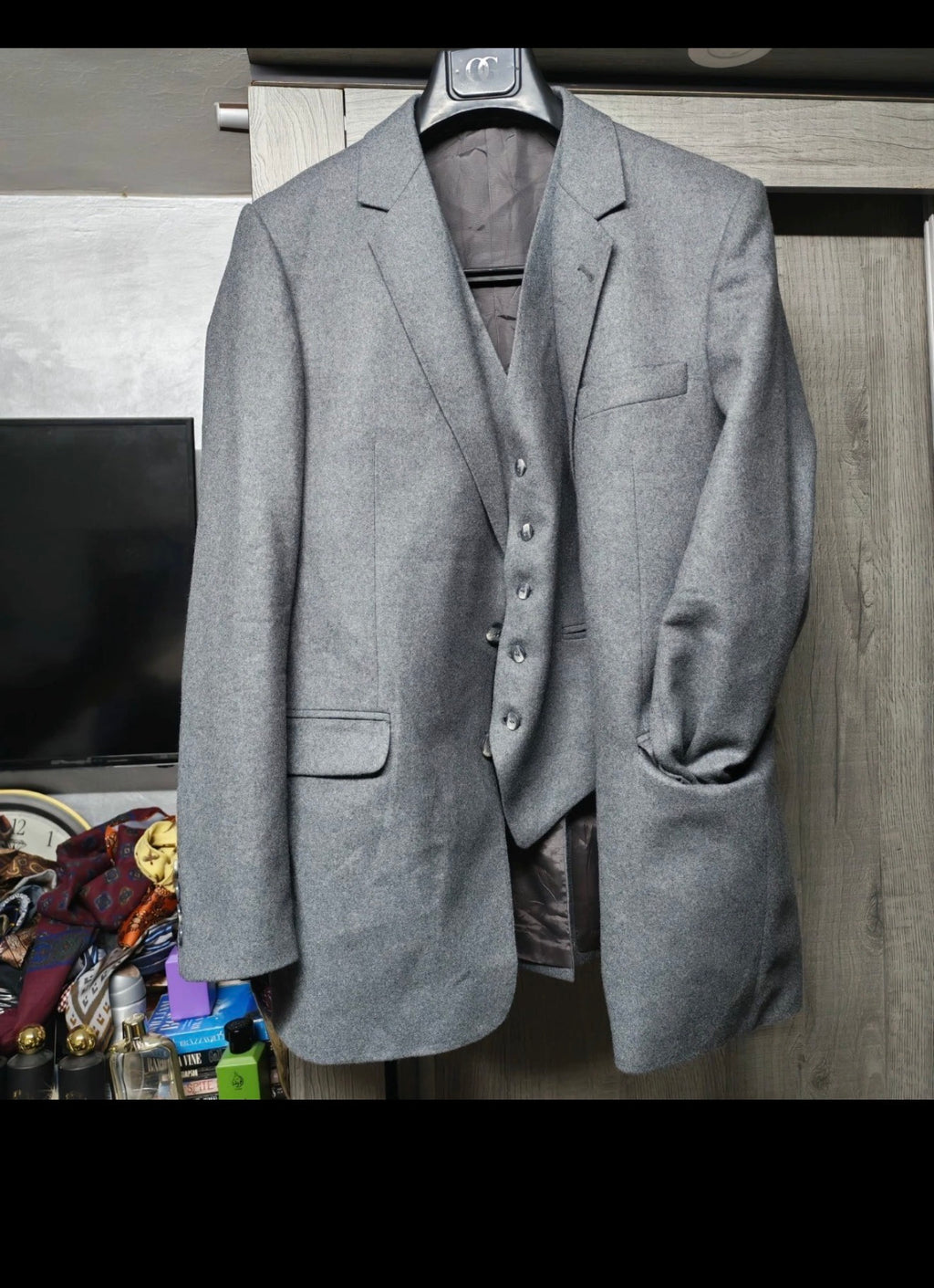 Vintage classic pure woollen wool 3 piece gray 2 button suit 40R 40L