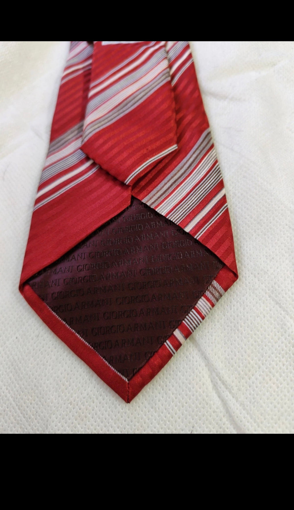 Giorgio Armani Cravatte 100% all silk luxury classic bar code red neck tie