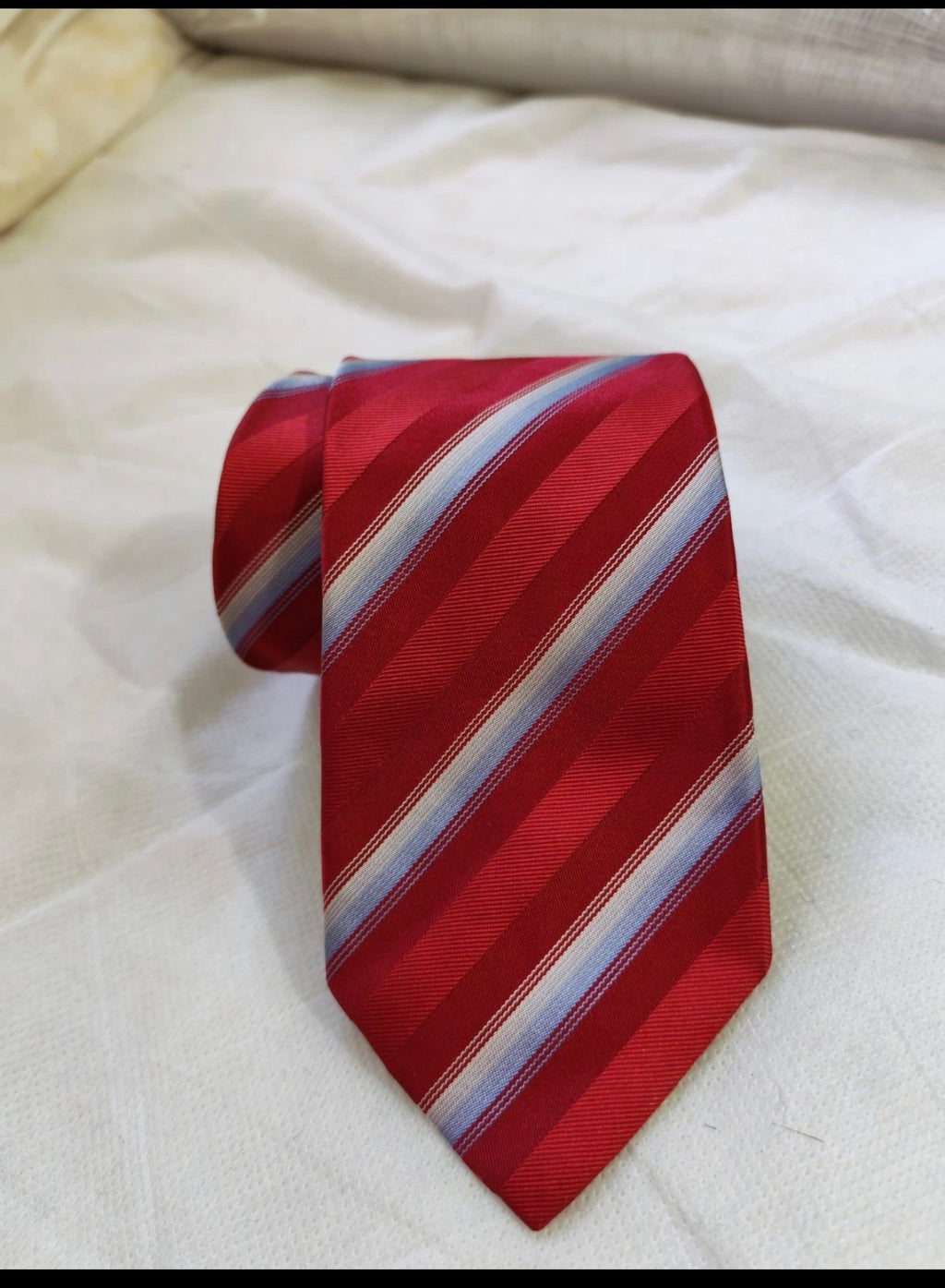 mens vintage Hugo Boss classic 100% all silk luxury Regimental Red neck tie