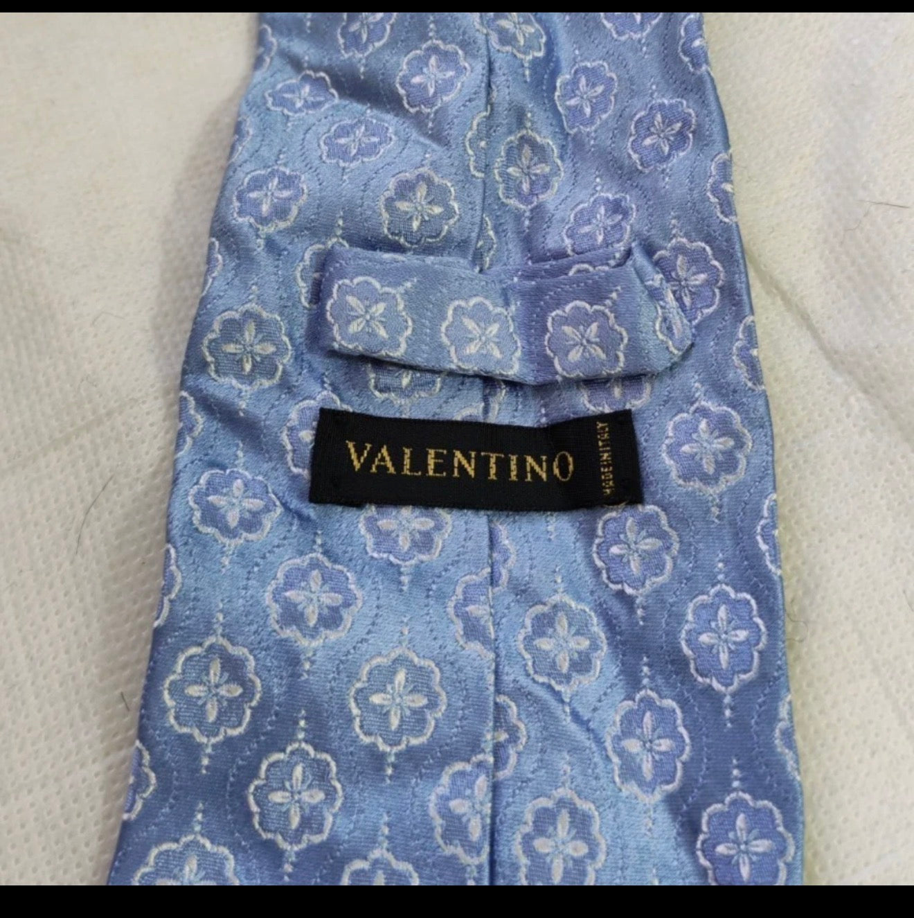 Vintage Valentino Cravatte classic 100% all silk fancy geometric blue neck tie