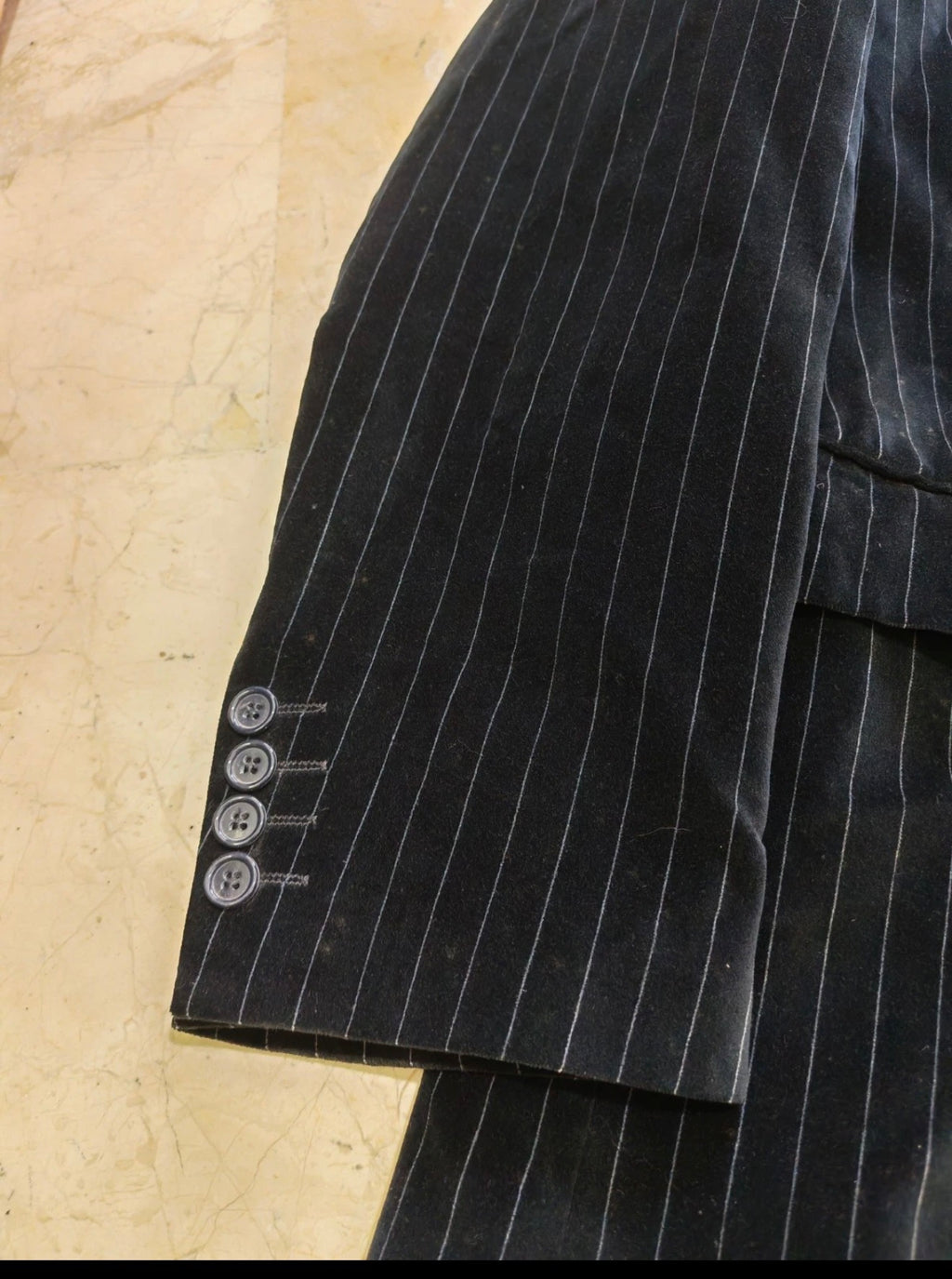Vintage 100% cotton velvet classic chalk stripes black 3 button suit 40R