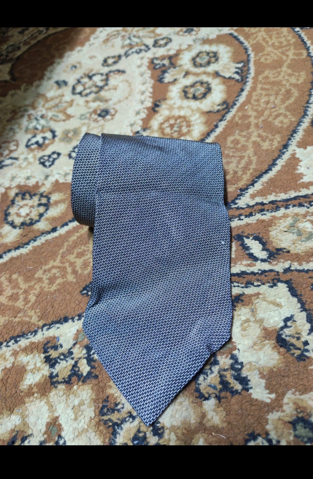 mens vintage Giorgio Armani Cravatte Rayon Acetate charcoal silver neck tie