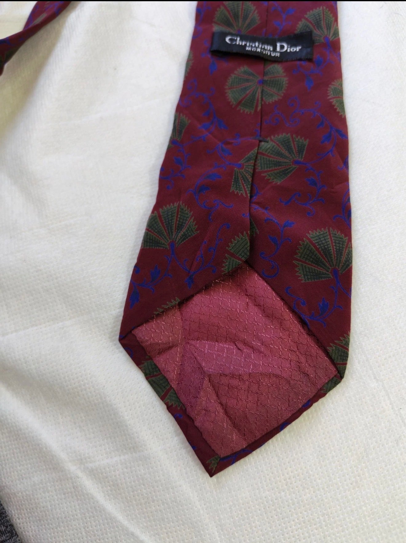 Vintage Christian Dior Monsieur 100% all silk luxury burgundy floral neck tie
