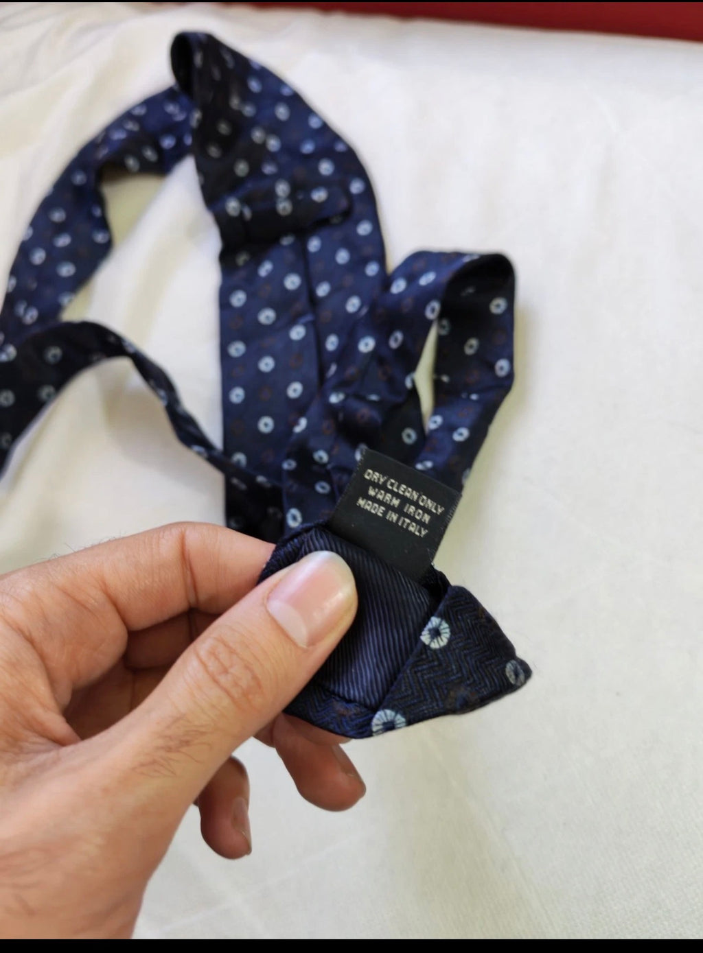 Vintage Ermenegildo Zegna classic 100% all silk luxury geometric navy neck tie