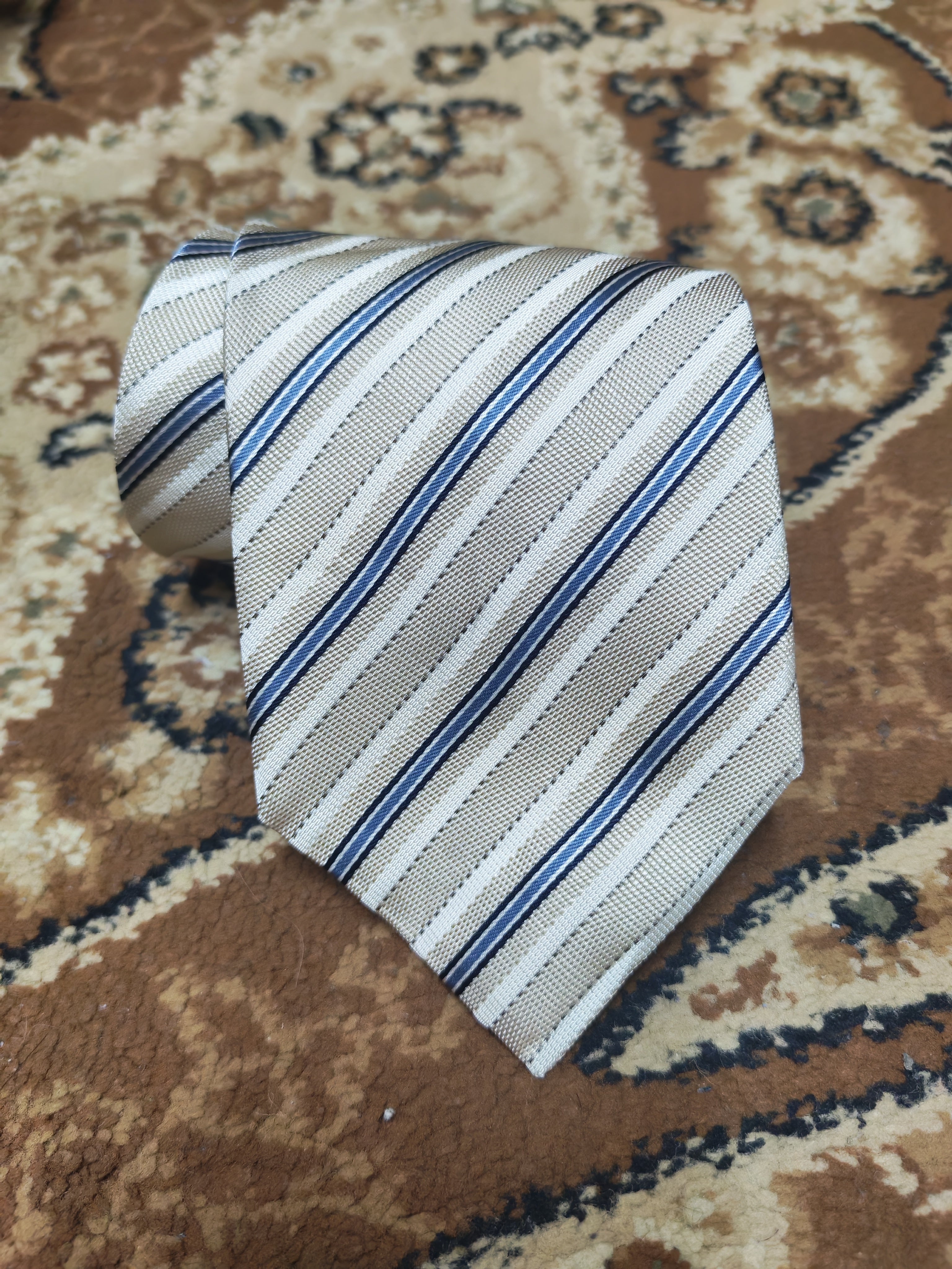 mens vintage Ermenegildo Zegna classic 100% all silk beige Regimental neck tie