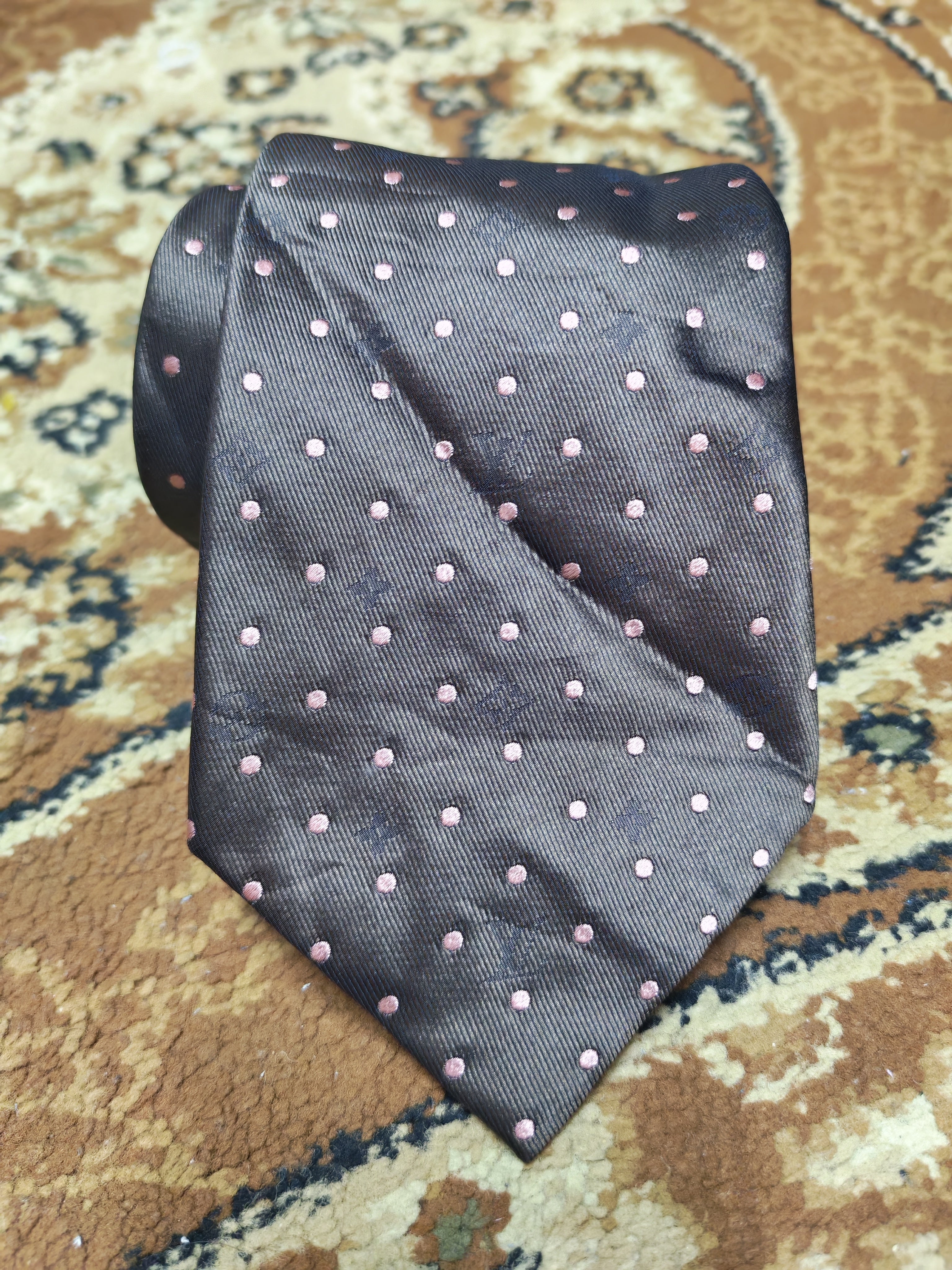 Vintage Louis Vuitton 100% all silk luxury classic brown Polka dots neck tie