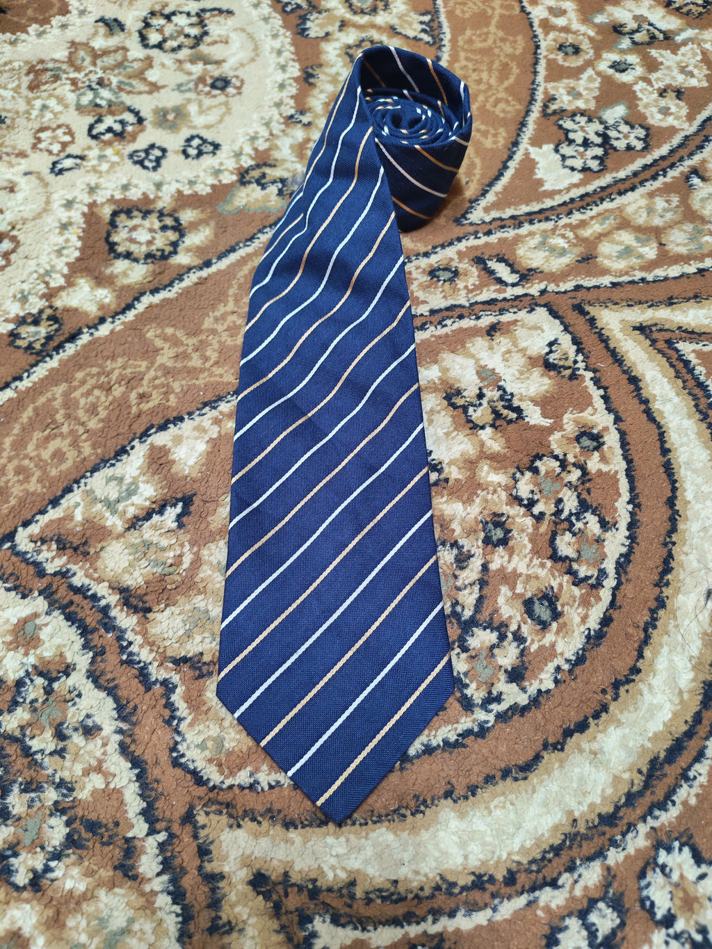 Classic DOLCE & GABBANA Silk Linen Blend luxury Navy candy cane neck tie