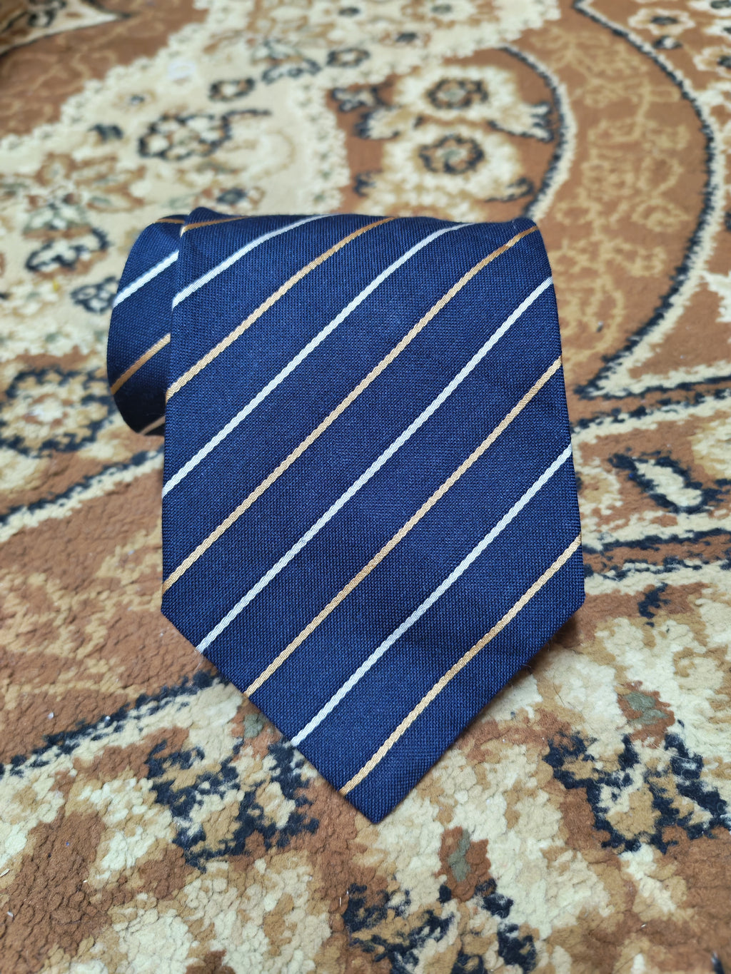 Classic DOLCE & GABBANA Silk Linen Blend luxury Navy candy cane neck tie