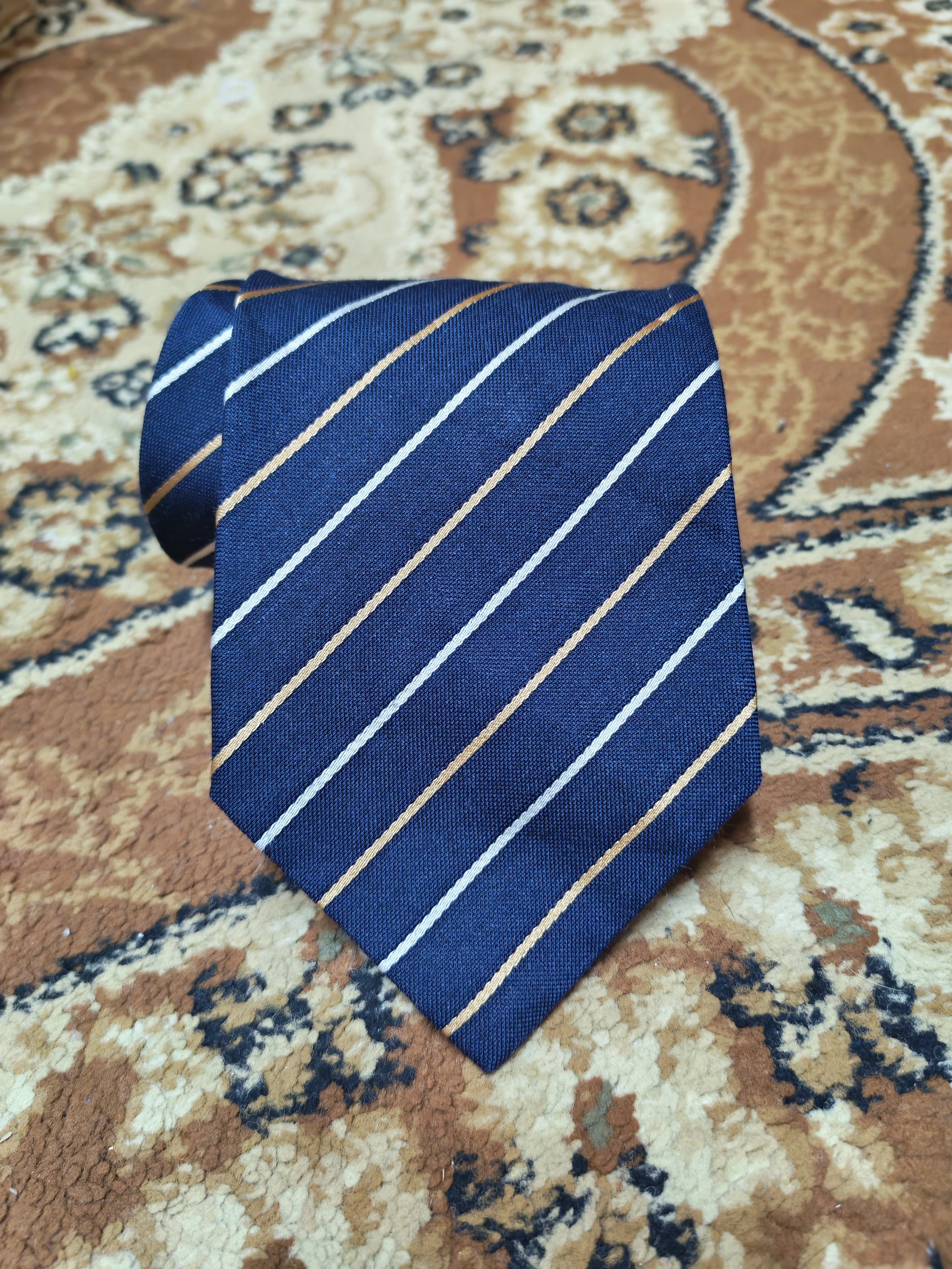 Classic DOLCE & GABBANA Silk Linen Blend luxury Navy candy cane neck tie