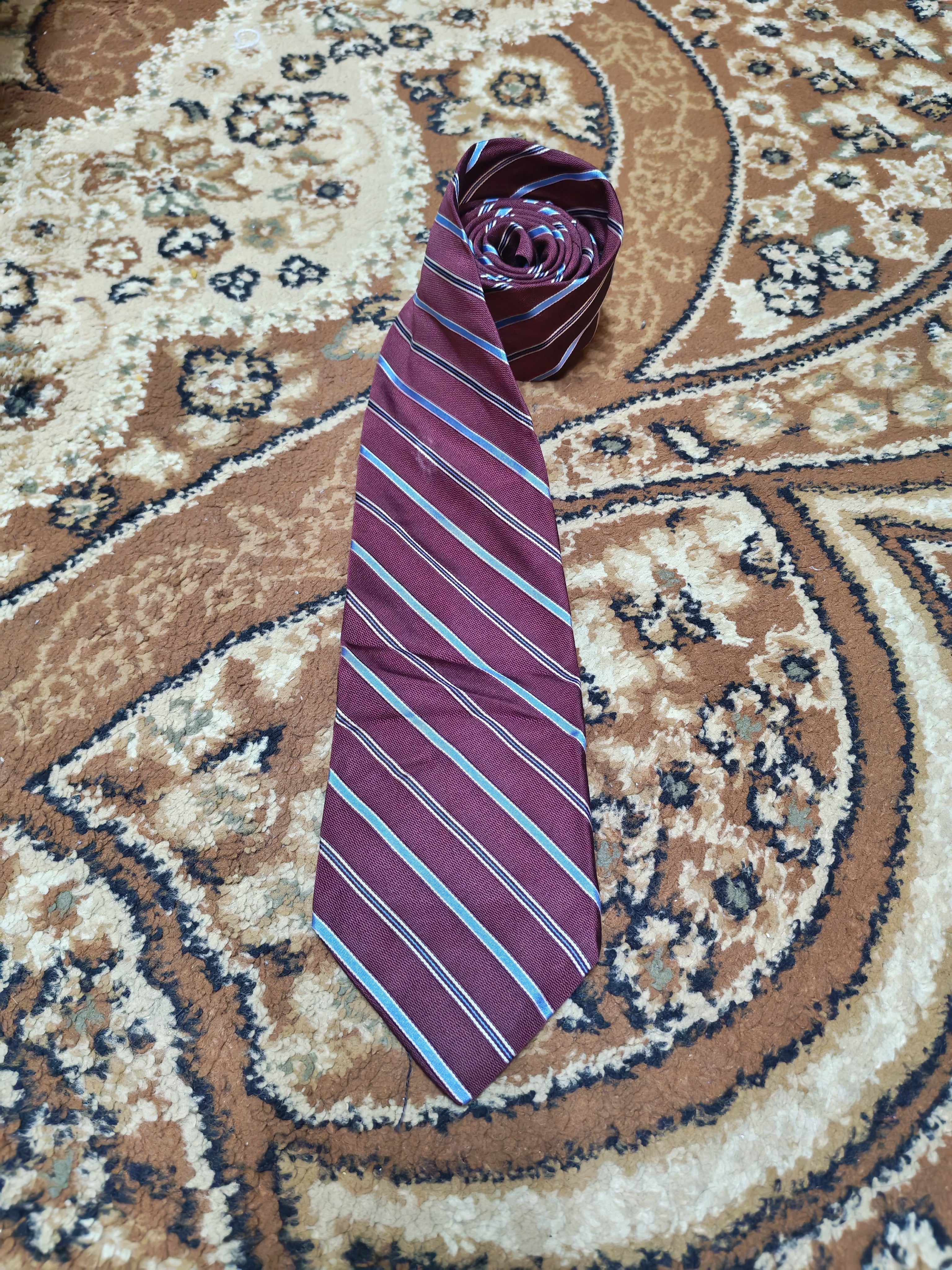 Vintage Brooks Brothers Makers classic 100% all silk burgundy Repp neck tie