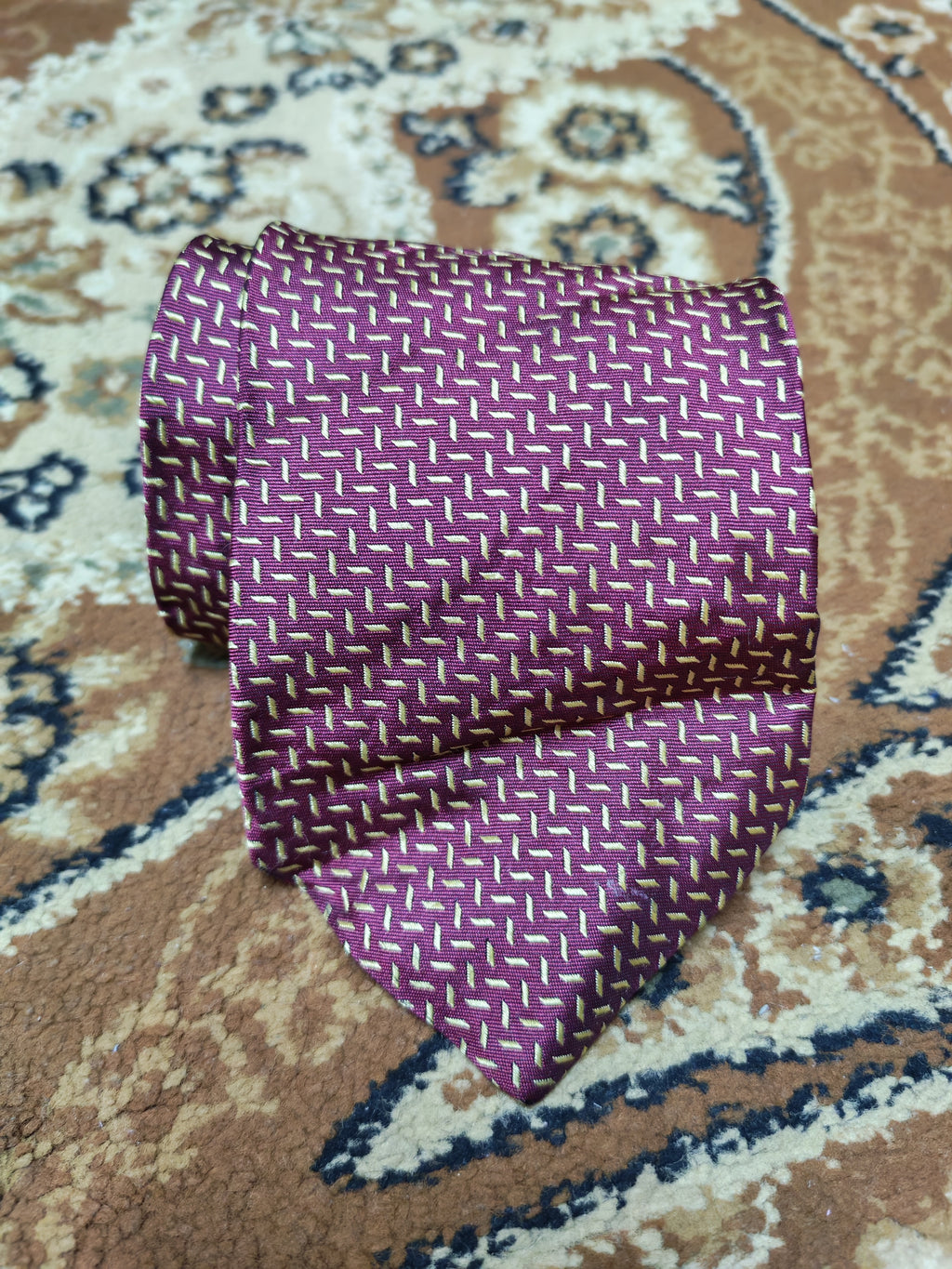 Vintage Brooks Brothers Makers 100% all silk burgundy geometric neck tie