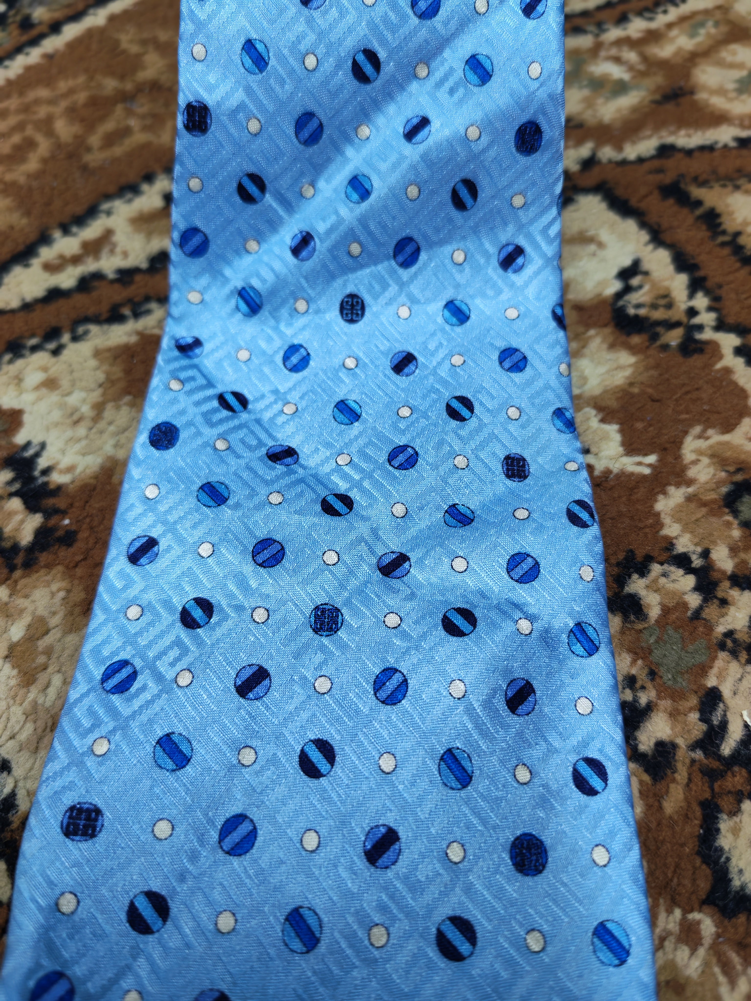 mens vintage Givenchy paris 100% all silk classic luxury sky maya blue neck tie