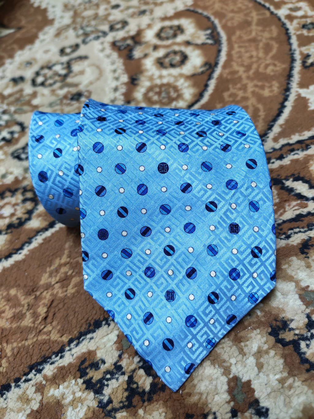 mens vintage Givenchy paris 100% all silk classic luxury sky maya blue neck tie