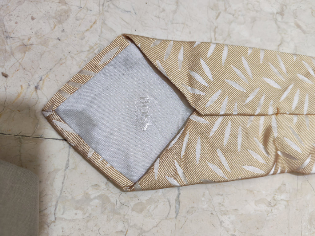 mens vintage Hugo Boss classic 100% all silk luxury floral beige neck tie