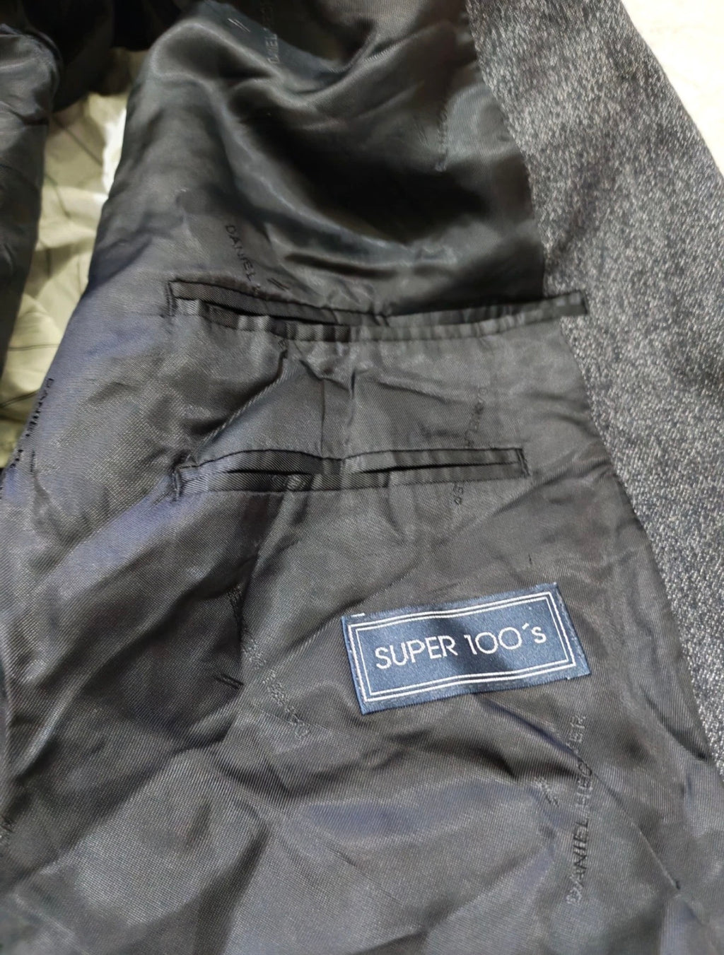 Vintage Daniel Hechter super 100s pure wool charcoal classic suit 46L XL