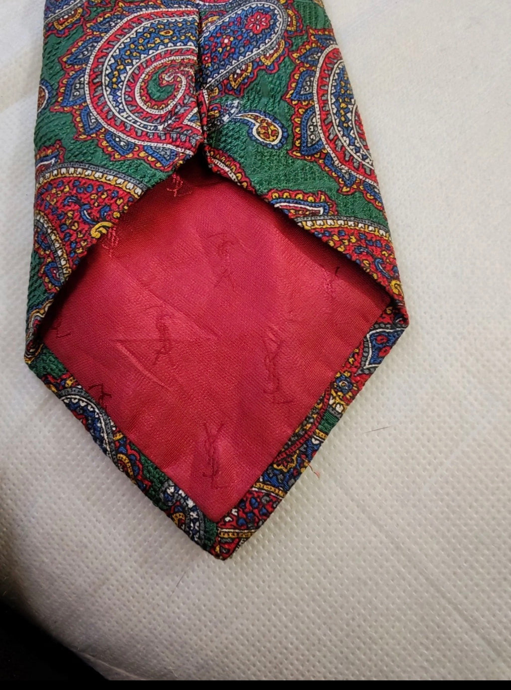 Vintage Yves Saint Laurent YSL 100% all silk Retro luxury paisley green neck tie
