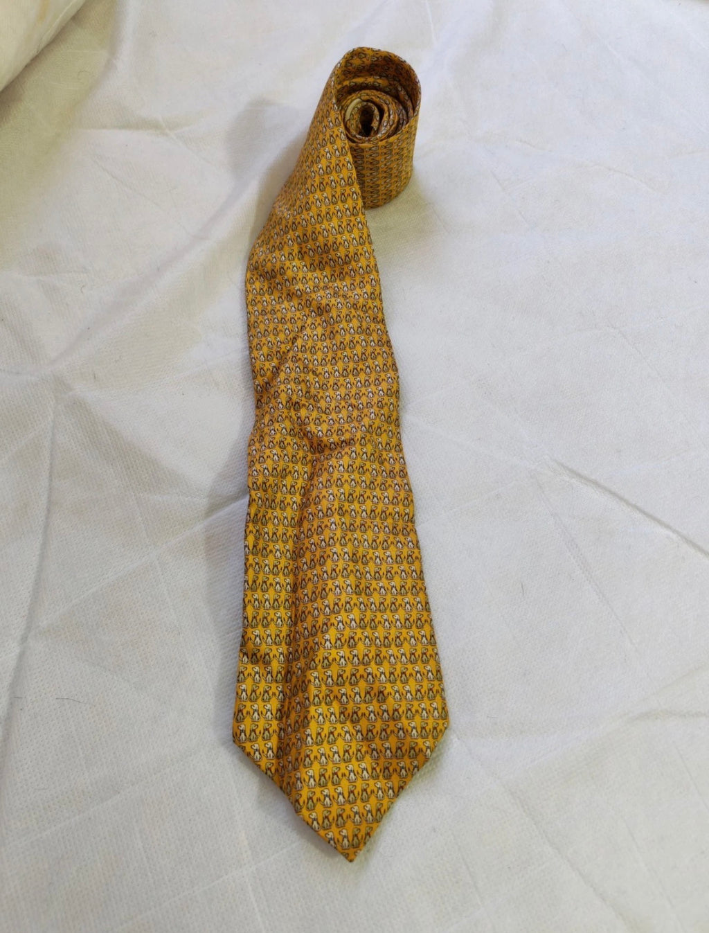 Vintage Salvatore Ferragamo 100% all silk luxury Retro motif yellow neck tie