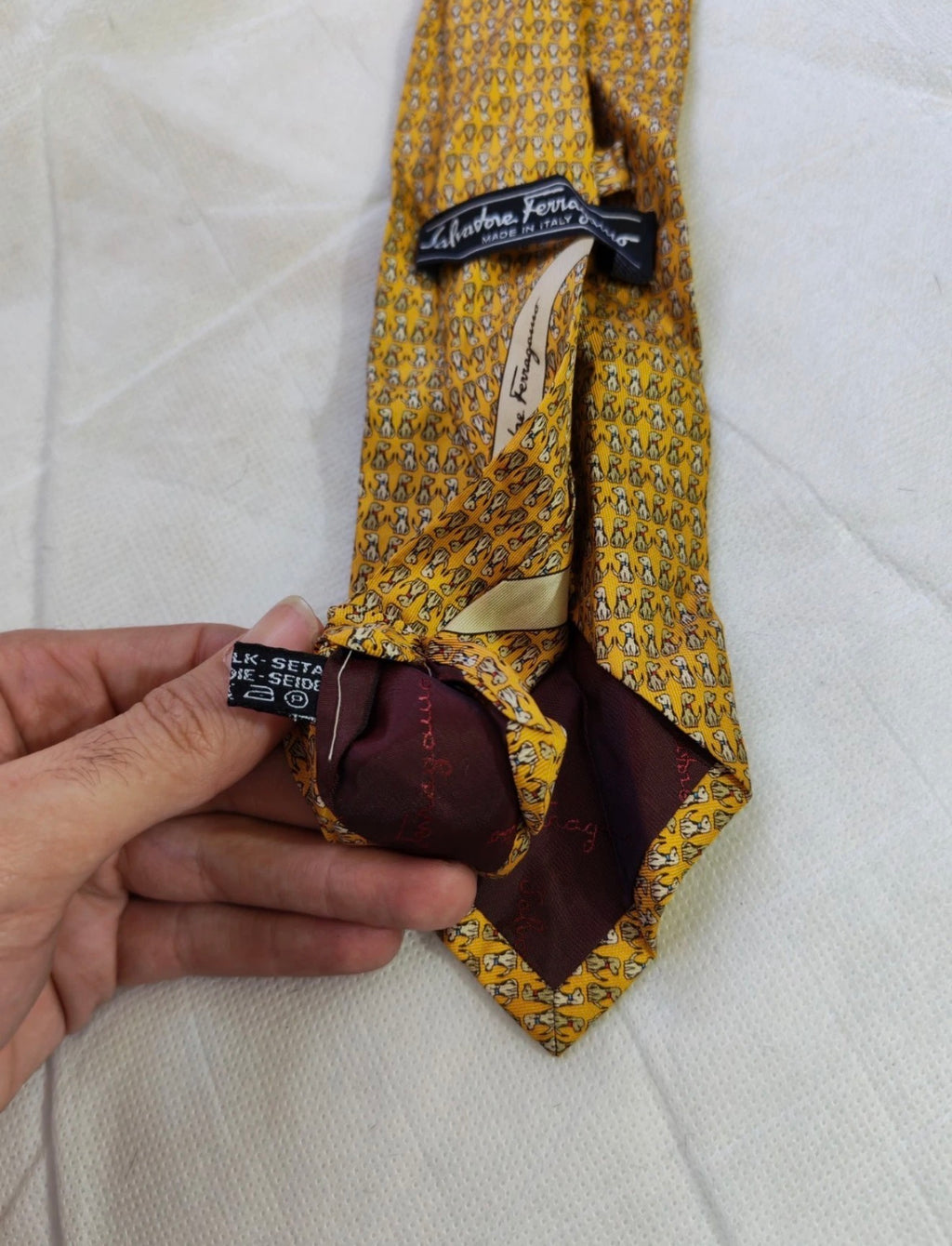 Vintage Salvatore Ferragamo 100% all silk luxury Retro motif yellow neck tie