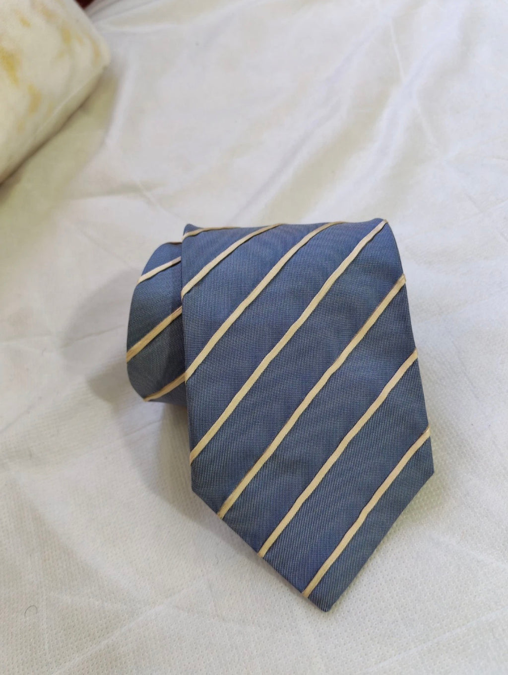 Vintage Hugo Boss classic 100% silk Retro luxury blue awning neck tie