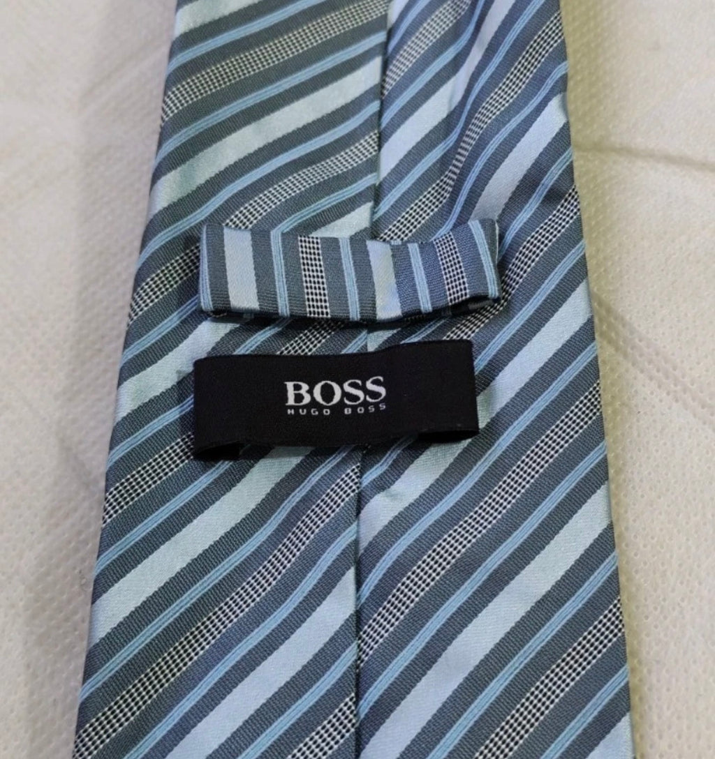 Vintage Hugo Boss classic 100% all silk Retro luxury Regimental neck tie