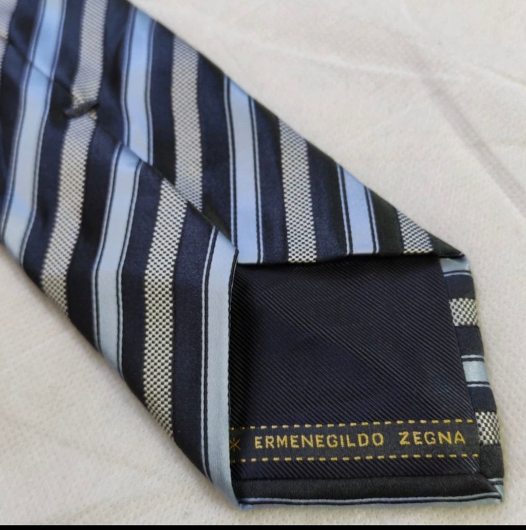 Vintage Ermenegildo Zegna classic 100% all silk fancy Awning neck tie