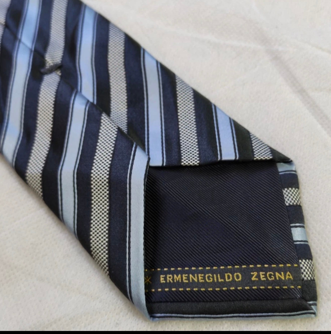 Vintage Ermenegildo Zegna classic 100% all silk fancy Awning neck tie