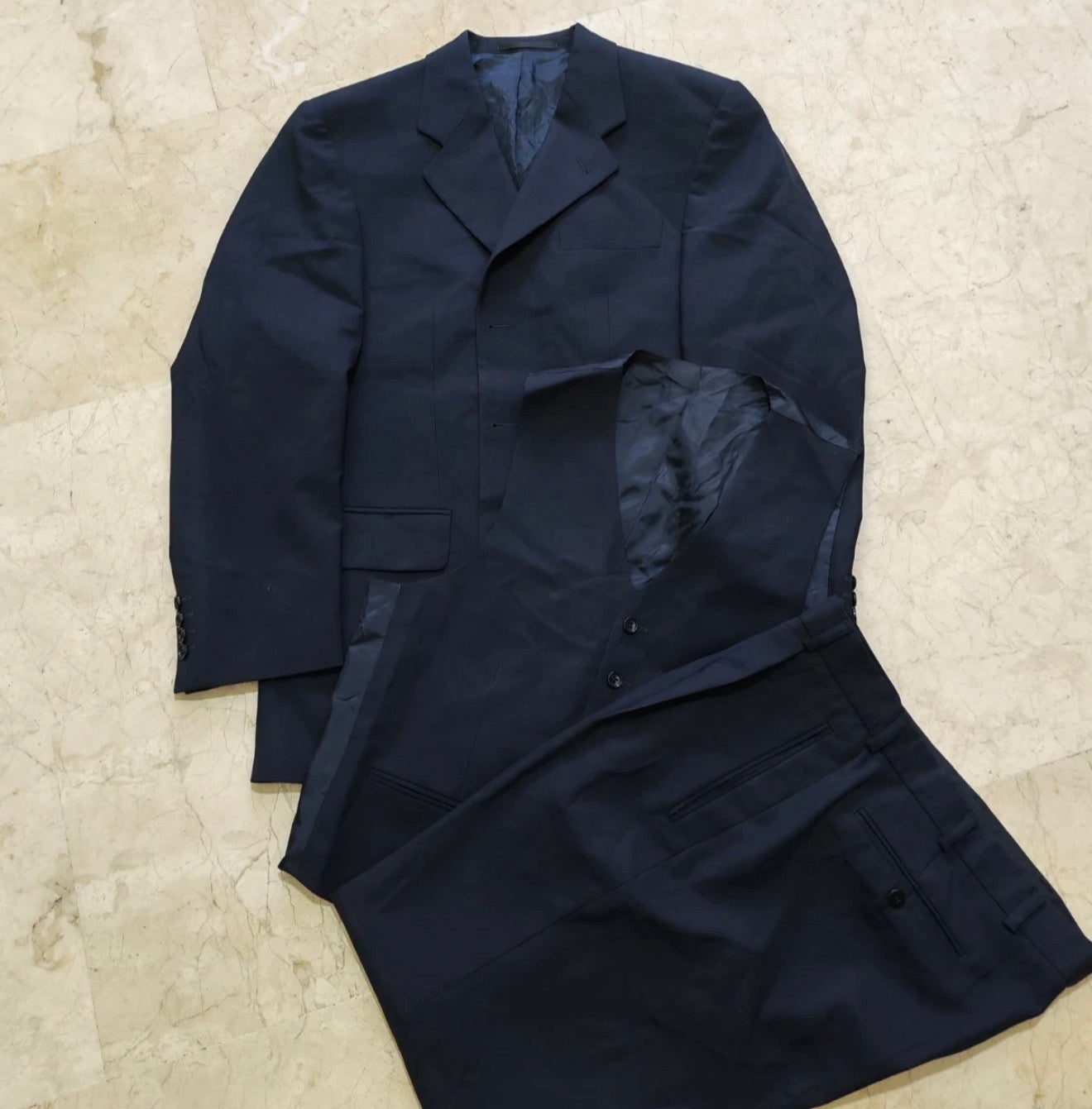 Classic vintage superfine wool 3 piece 3 button navy suit 38R