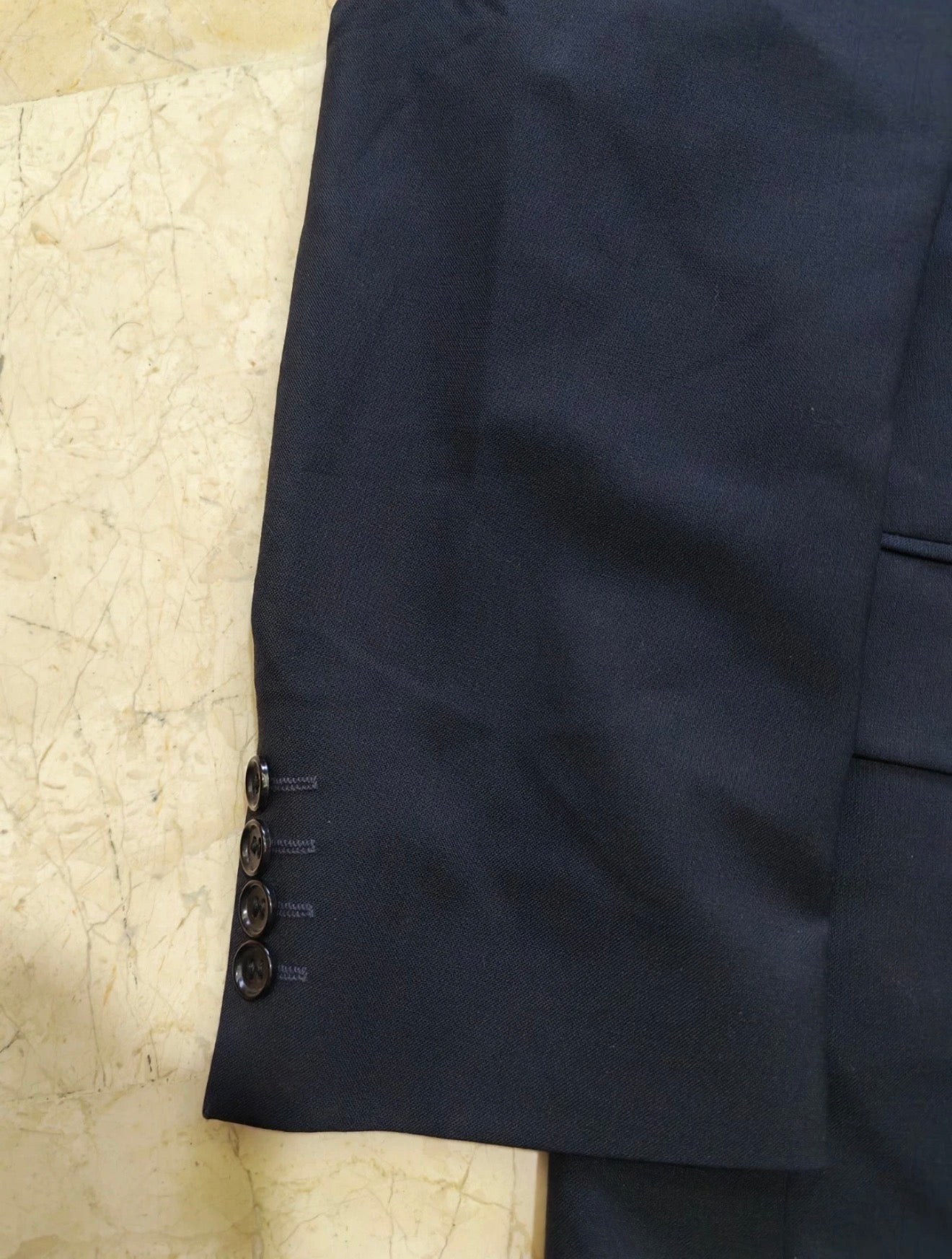 Classic vintage superfine wool 3 piece 3 button navy suit 38R