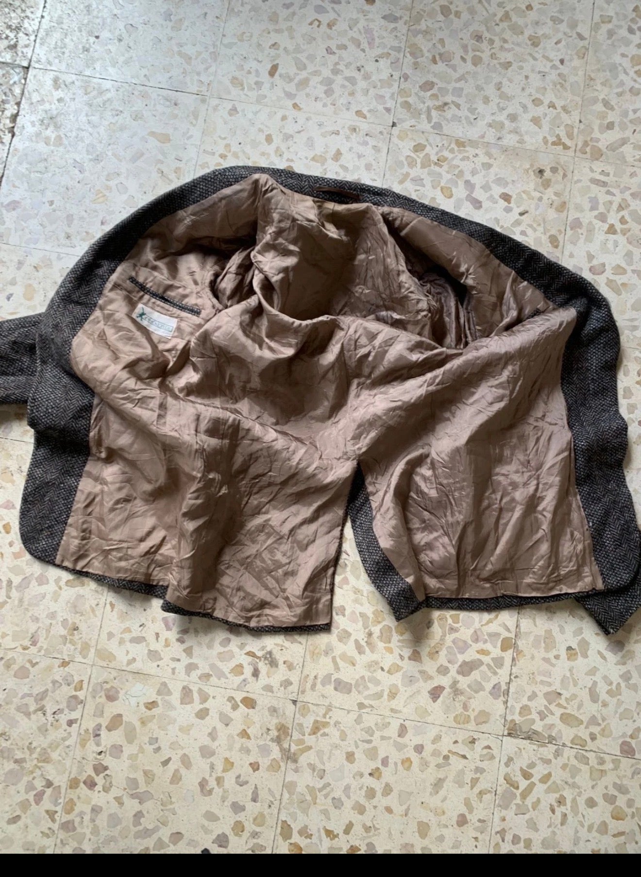 Vintage pure wool handwoven Tweed herringbone brown hunting jacket blazer 38R