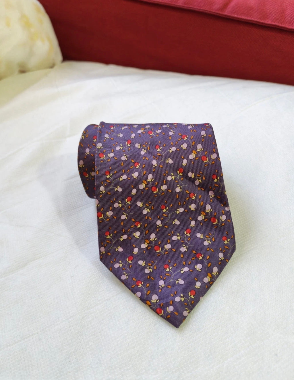 Vintage Nina Ricci classic 100% all silk fancy floral purple neck tie