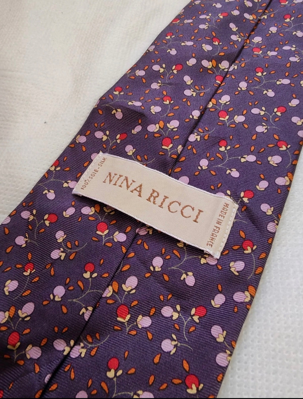 Vintage Nina Ricci classic 100% all silk fancy floral purple neck tie