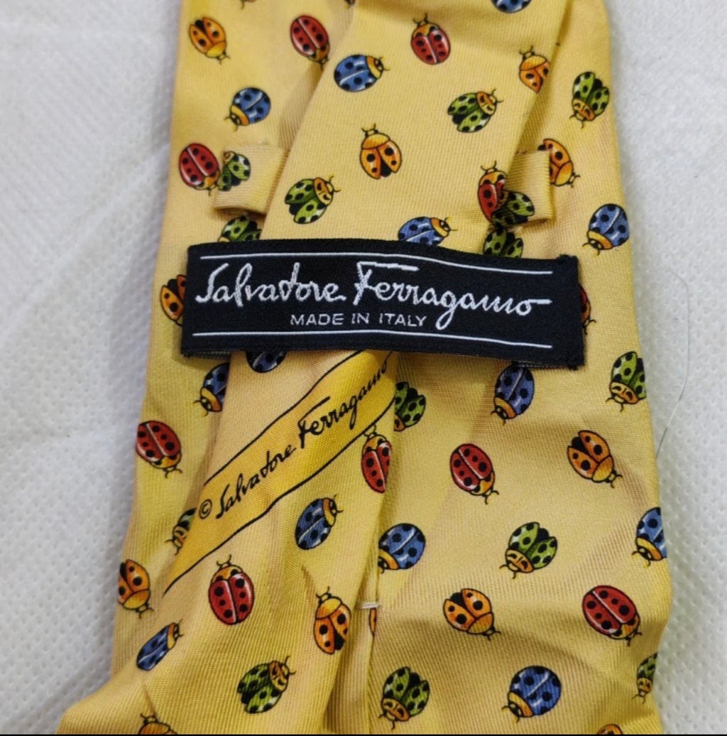 Vintage Salvatore Ferragamo 100% all silk luxury Retro motif yellow neck tie