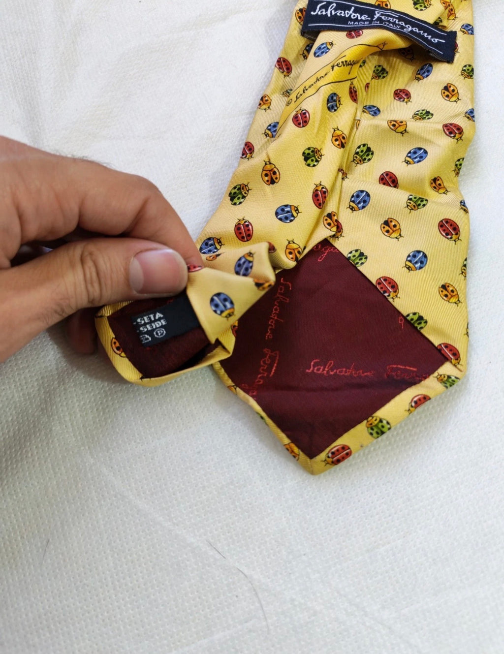 Vintage Salvatore Ferragamo 100% all silk luxury Retro motif yellow neck tie