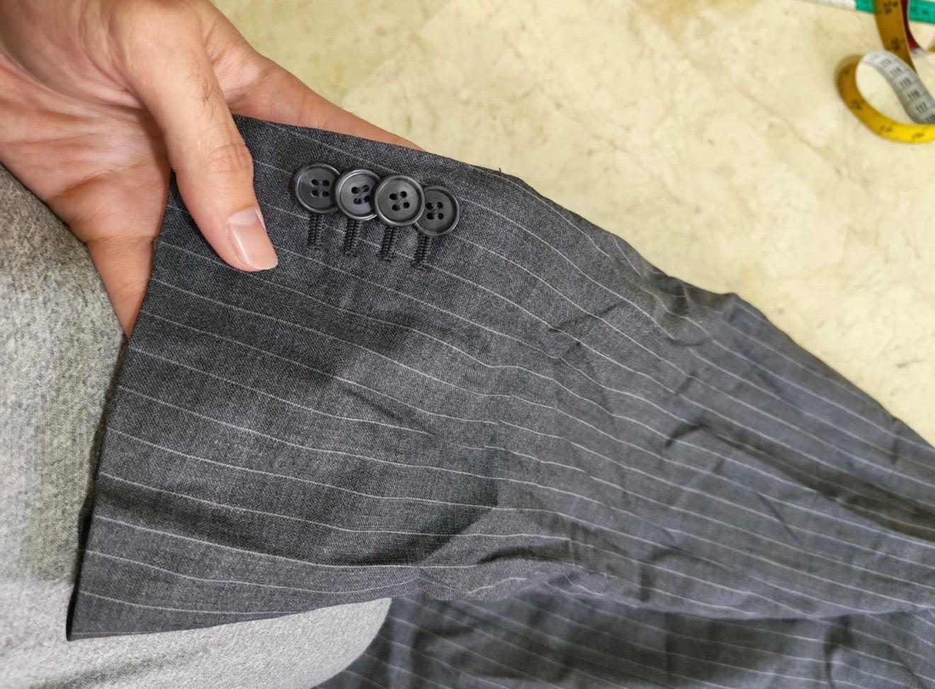 Suitsupply superfine pure wool chalk stripes charcoal 2 button suit 44R