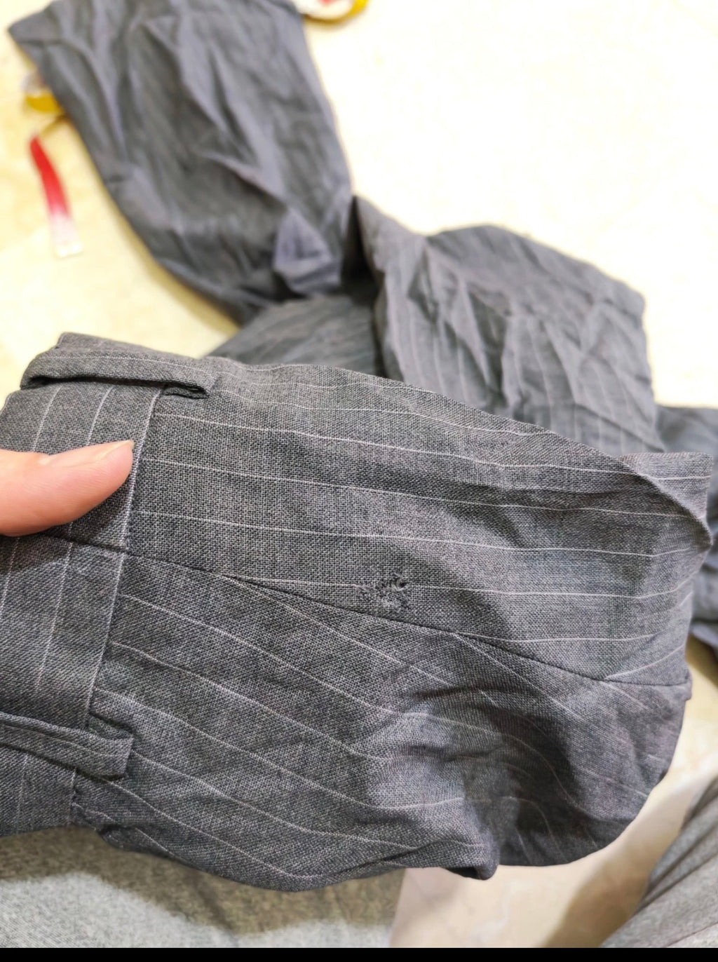 Suitsupply superfine pure wool chalk stripes charcoal 2 button suit 44R
