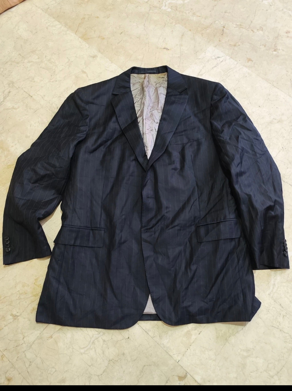 Suitsupply super 110s pure wool chalk stripes black 2 button suit 44R 44L