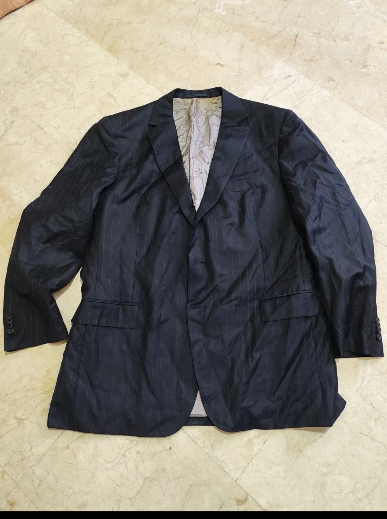 Suitsupply super 110s pure wool chalk stripes black 2 button suit 44R 44L