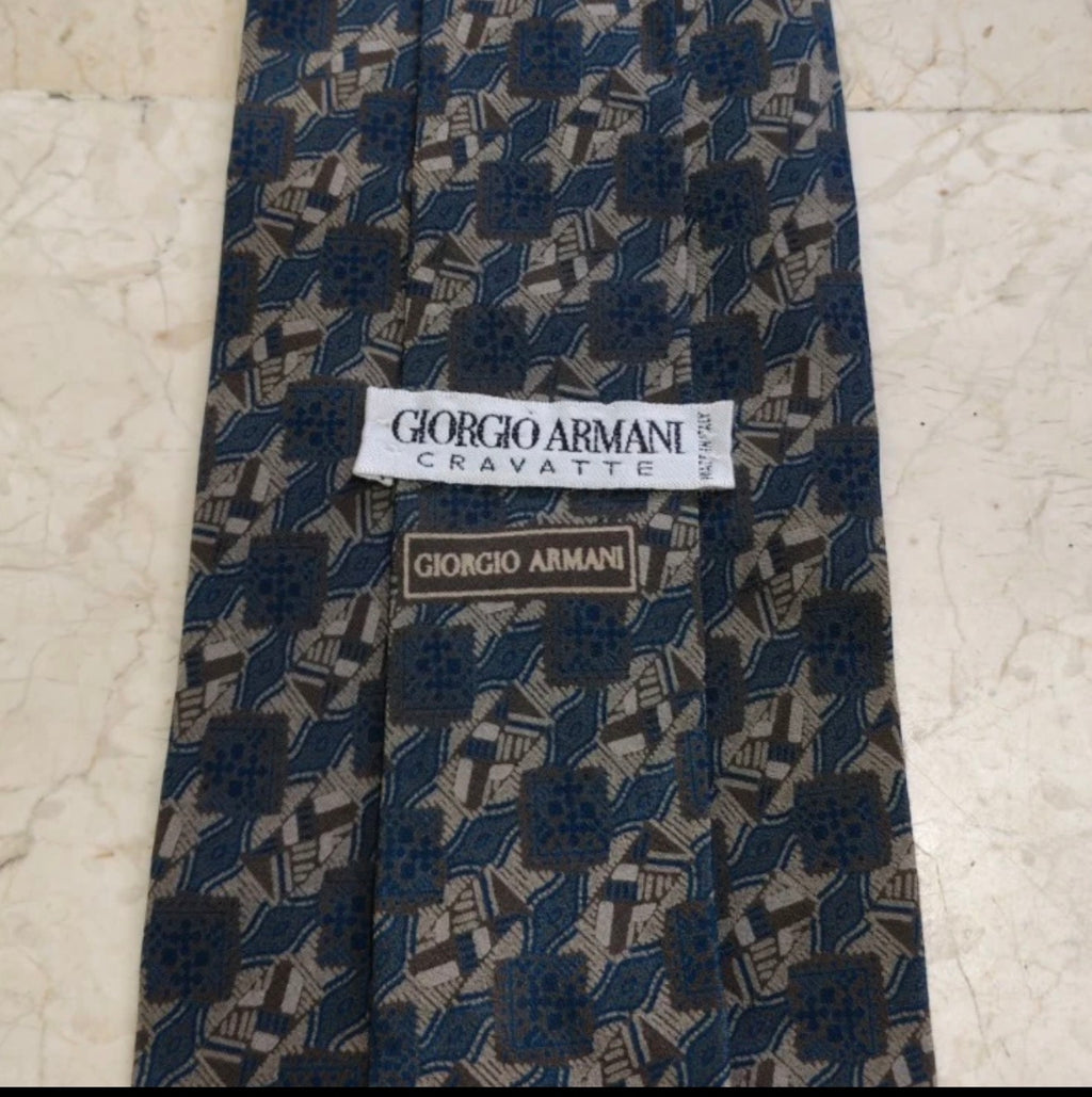 Vintage Giorgio Armani Cravatte 100% all silk luxury geometric greenish neck tie