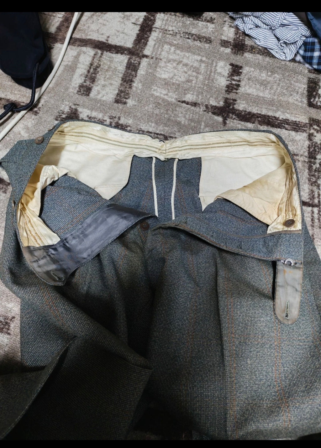 1950s Vintage all worsted wool double breasted gangster windowpane suit 40R