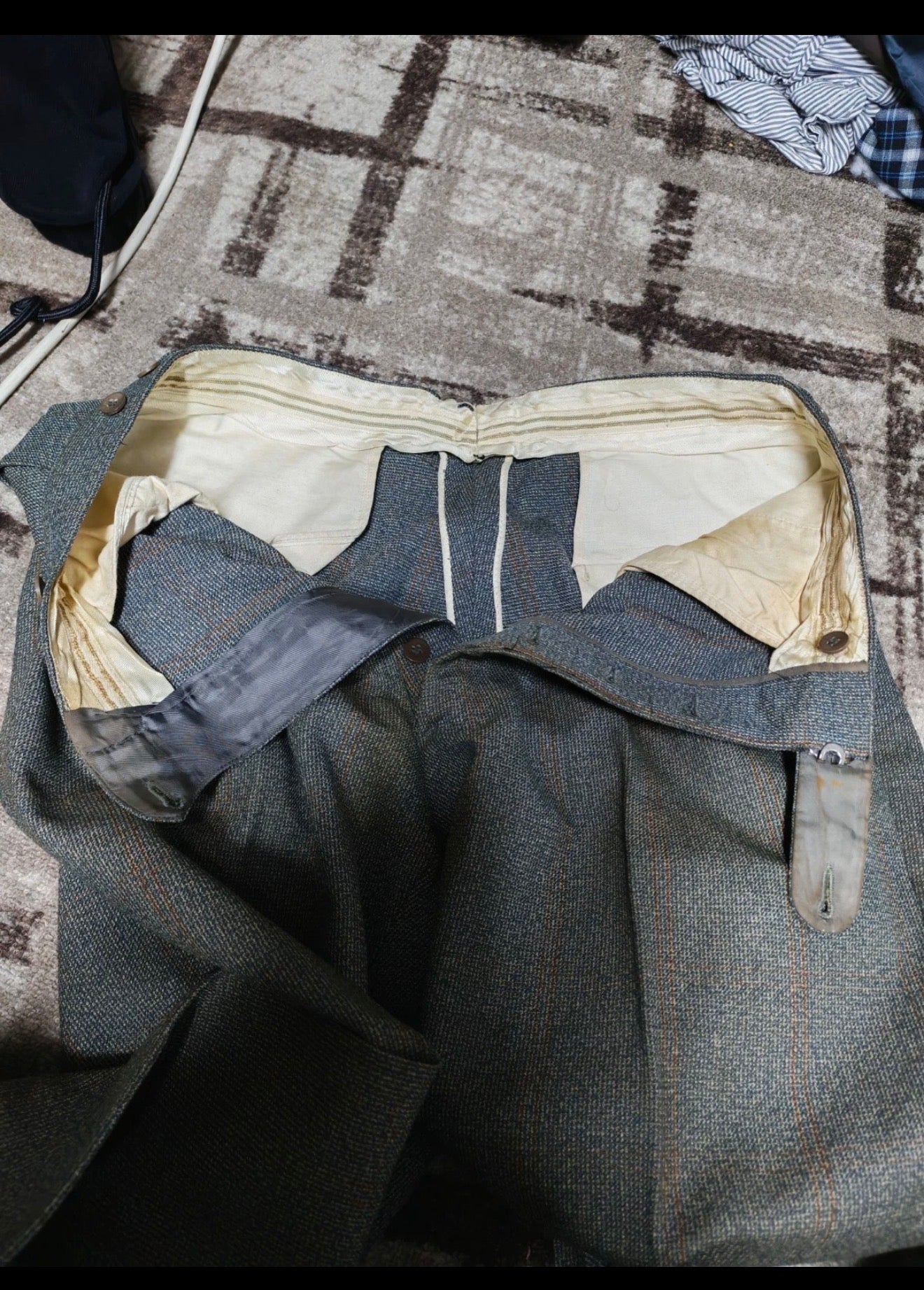 1950s Vintage all worsted wool double breasted gangster windowpane suit 40R