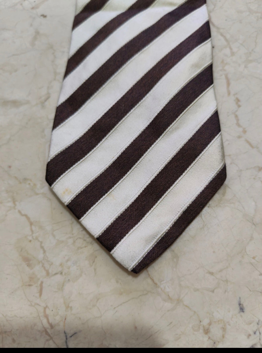 Vintage Hugo Boss classic 100% all silk Retro luxury brown beige Awning neck tie