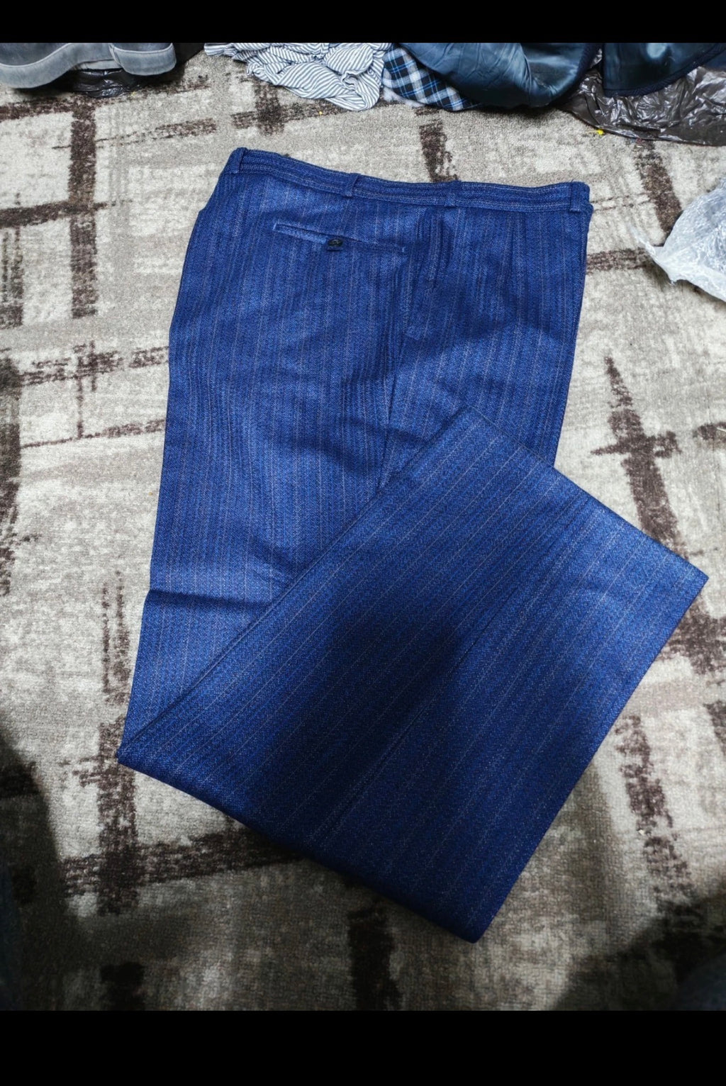 1970s vintage all worsted wool classic royal blue 2 button striped suit 44R