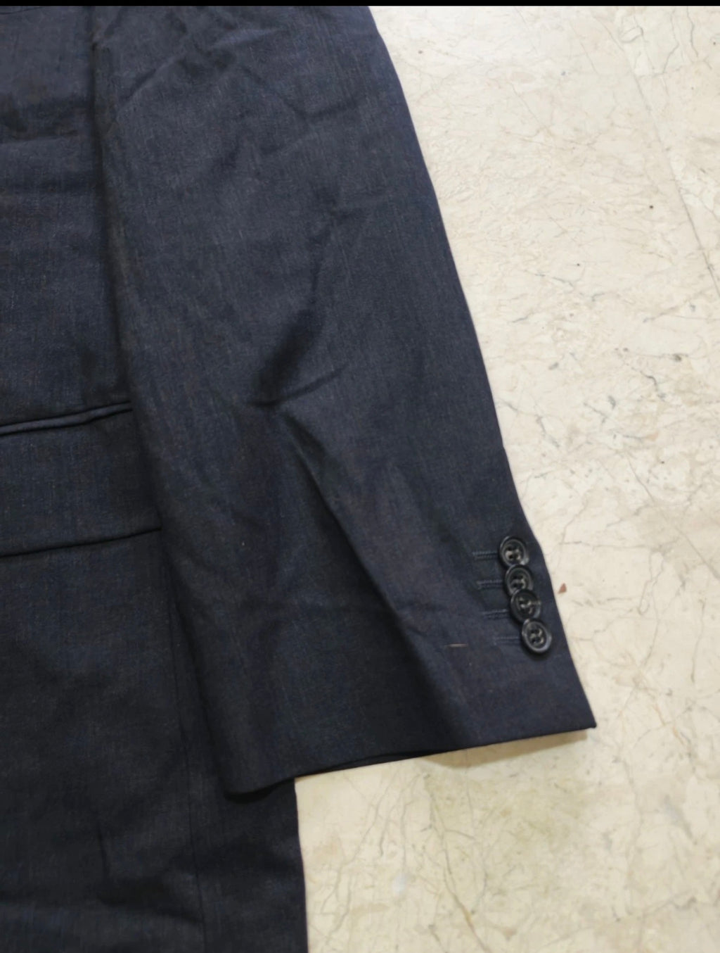 Vintage classic Super 100s wool 3 piece charcoal 3 button suit 42R