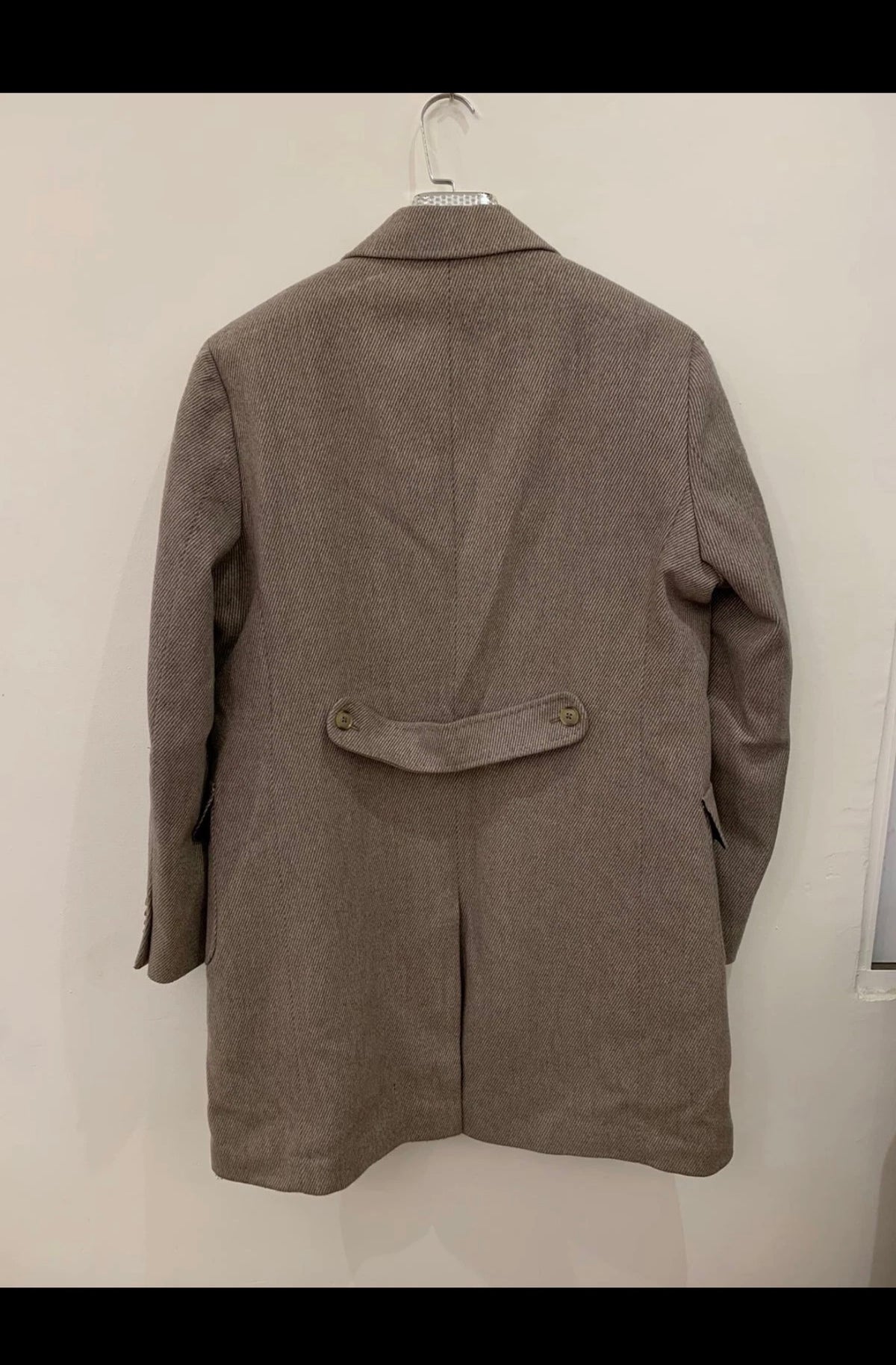Classic style wool blend peak lapel beige belted over coat 42R