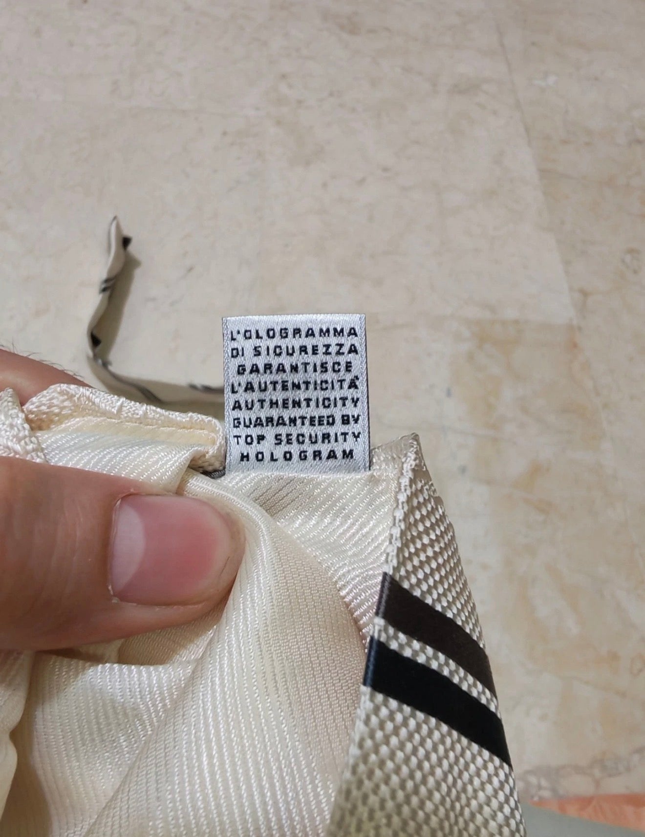 Mens Classic DOLCE & GABBANA 100% all silk luxury beige Repp neck tie