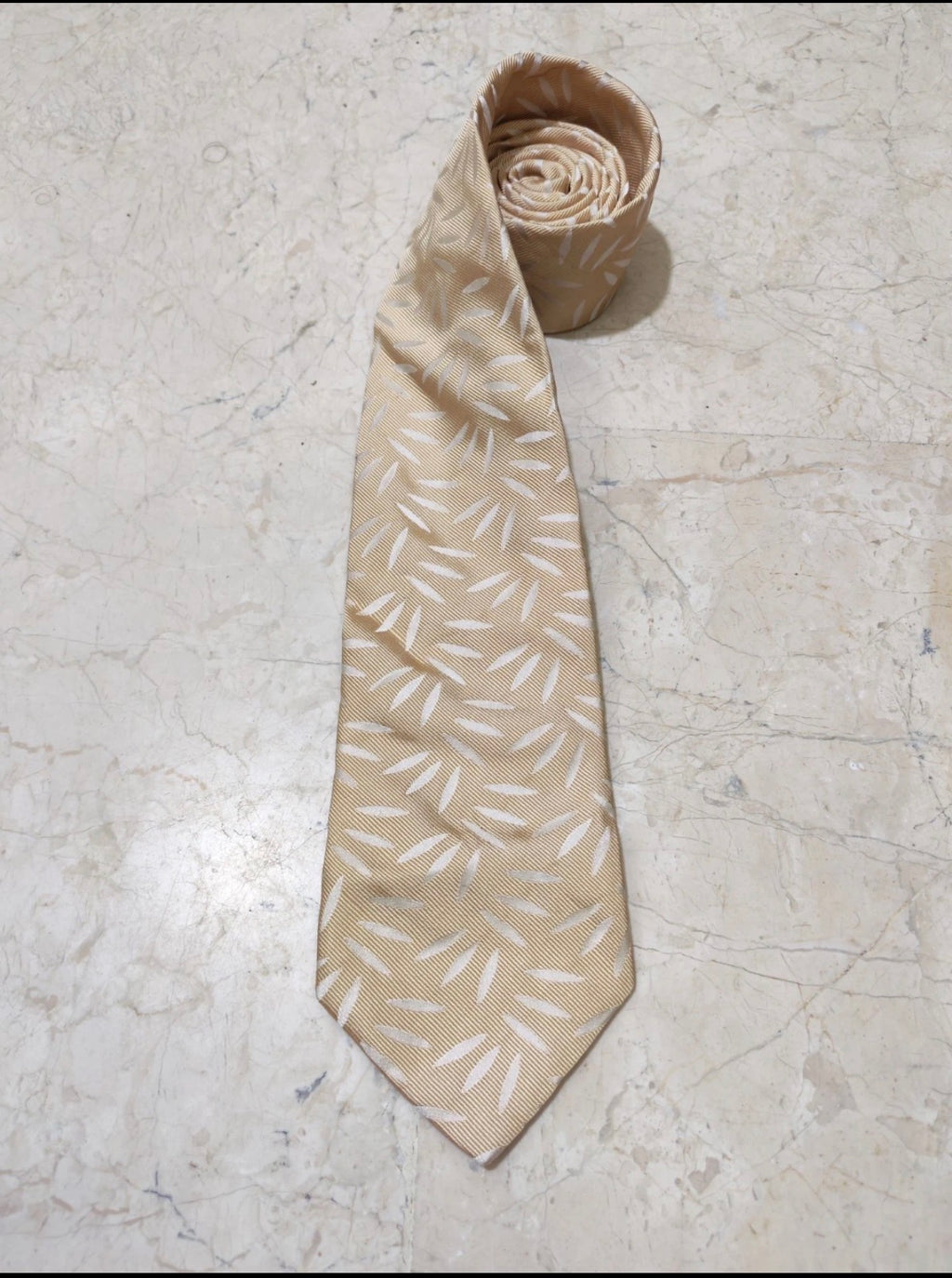mens vintage Hugo Boss classic 100% all silk luxury floral beige neck tie